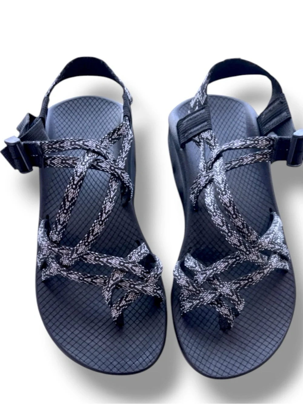 Chaco Z Cloud X2 Toe Loop Sport Sandals Black Gray Geometric Strap 9